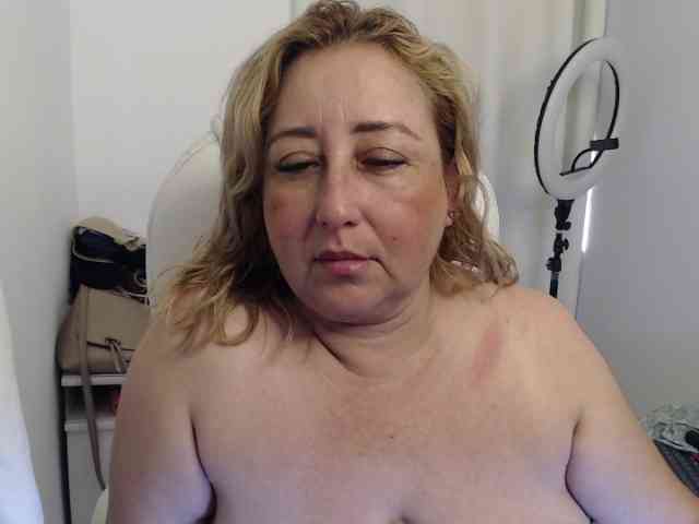 Mature2025 webcam