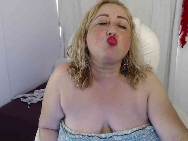 Mature2025 webcam