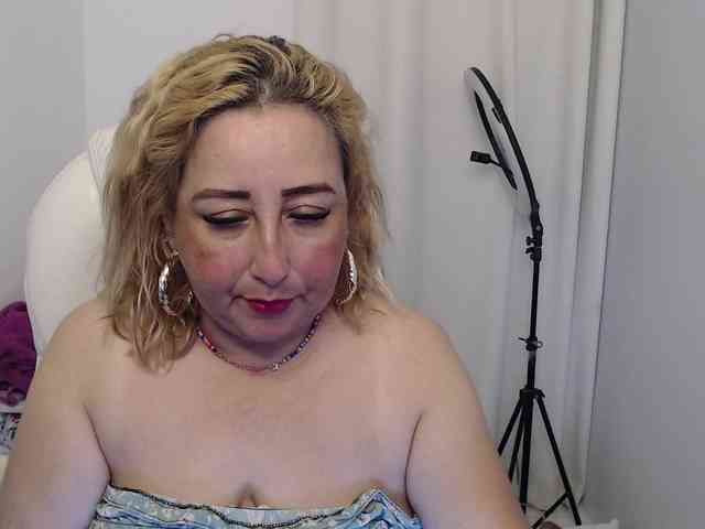 Mature2025 webcam