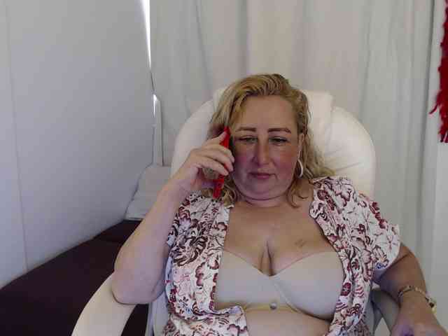 Mature2025 webcam
