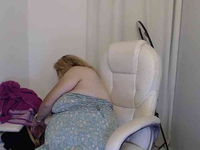 Mature2025 webcam