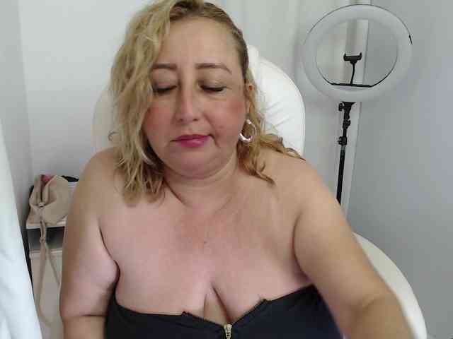 Mature2025 webcam