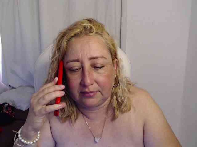 Mature2025 webcam
