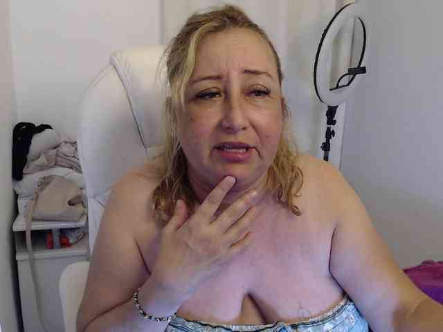 Mature2025 webcam