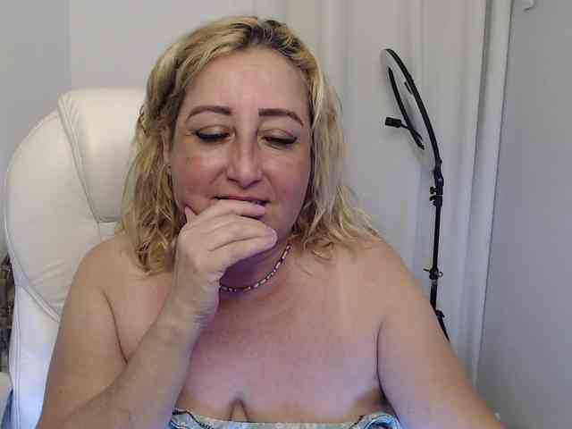 Mature2025 Live Webcam on BongaCams