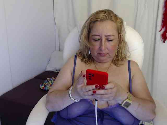Mature2025 webcam