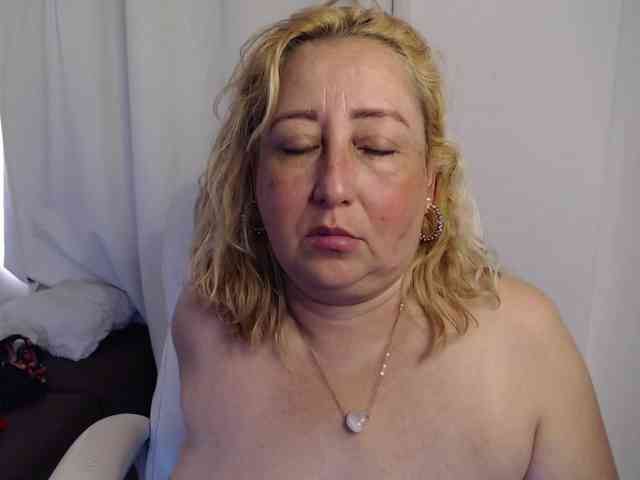 Mature2025 webcam