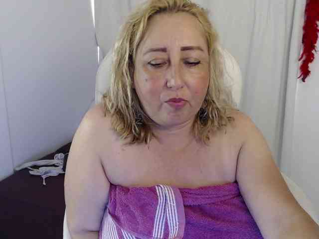 Mature2025 webcam