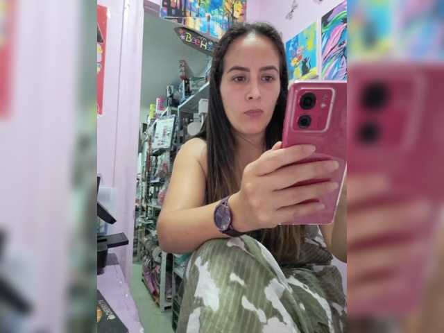 roussemelinda's BongaCams show and profile