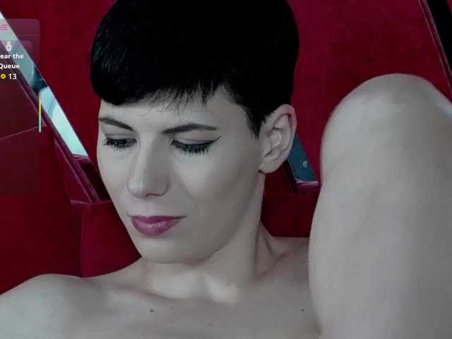 RoxxyRouge Live Cam on BongaCams