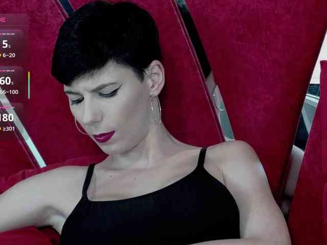 RoxxyRouge RoxxyRouge