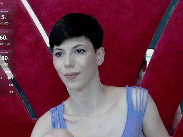 RoxxyRouge webcam