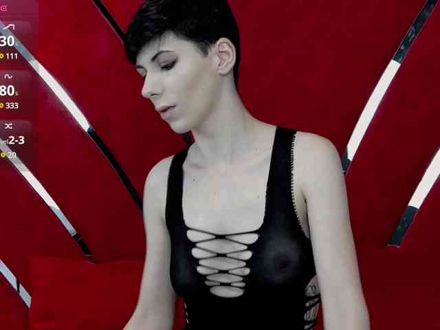 RoxxyRouge webcam