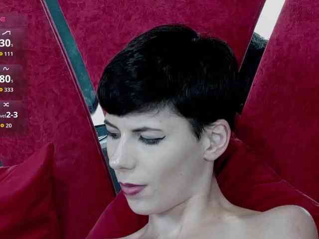 RoxxyRouge webcam