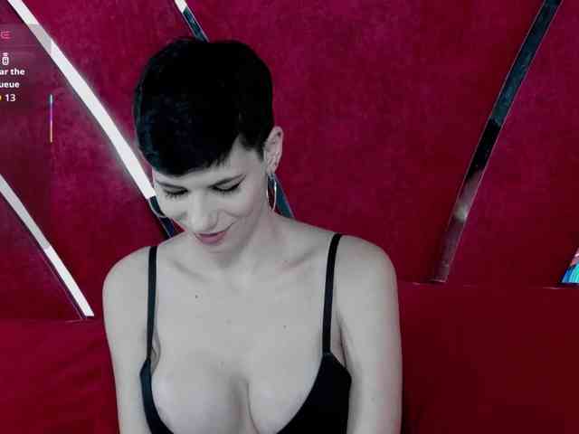 RoxxyRouge RoxxyRouge