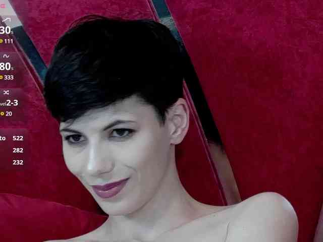 RoxxyRouge webcam