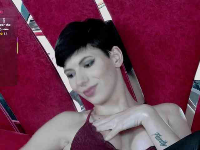 RoxxyRouge RoxxyRouge