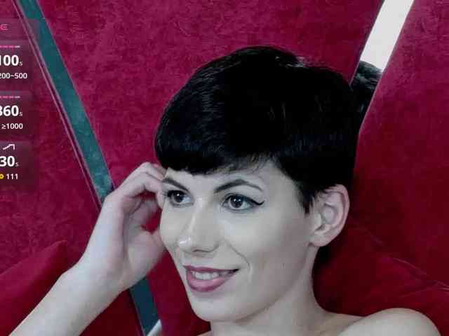 RoxxyRouge webcam