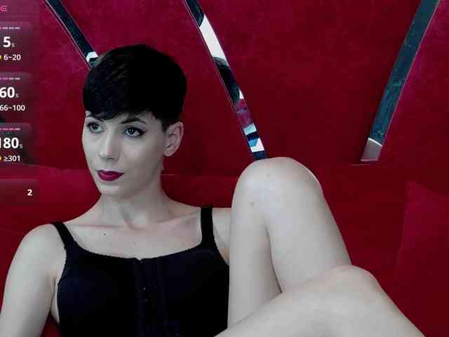 RoxxyRouge webcam