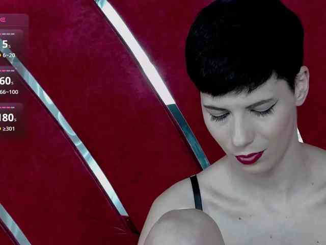 RoxxyRouge RoxxyRouge