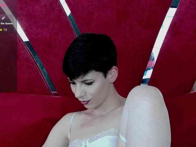 RoxxyRouge webcam