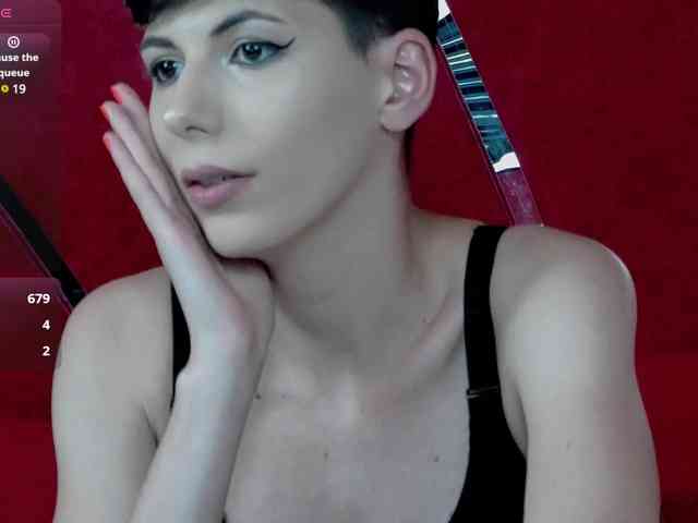 RoxxyRouge webcam