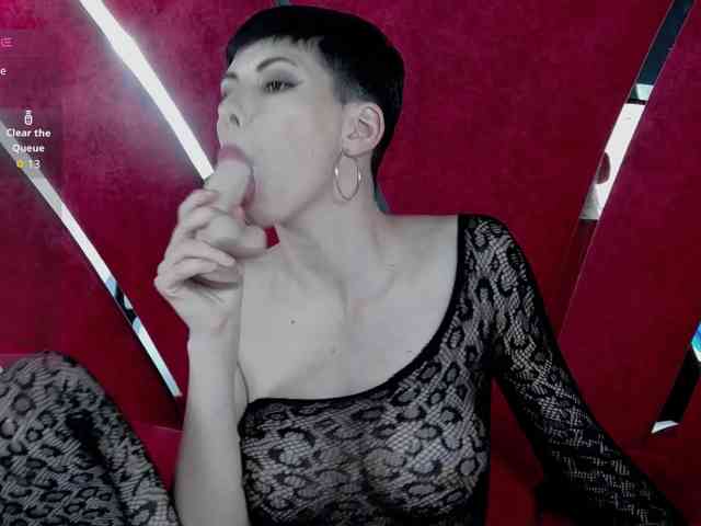 RoxxyRouge RoxxyRouge