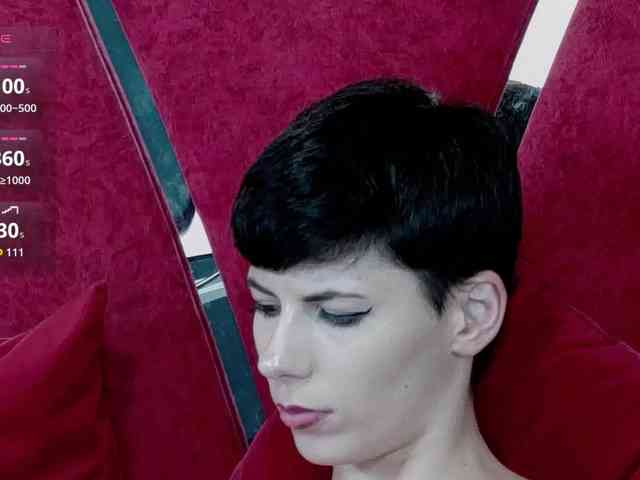 RoxxyRouge webcam