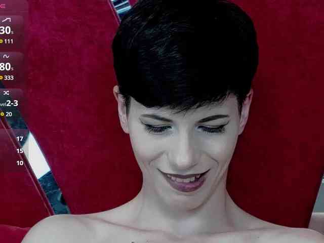 RoxxyRouge webcam