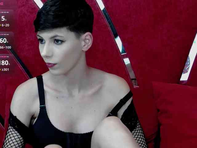 RoxxyRouge webcam