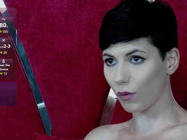 RoxxyRouge webcam