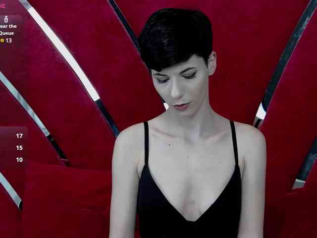 RoxxyRouge webcam