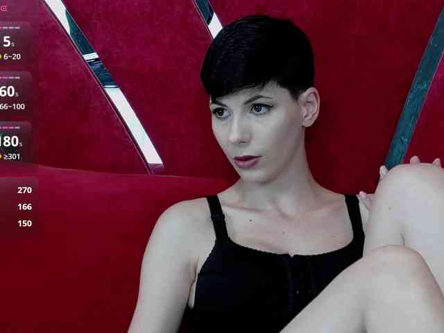 RoxxyRouge webcam