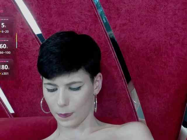 RoxxyRouge RoxxyRouge