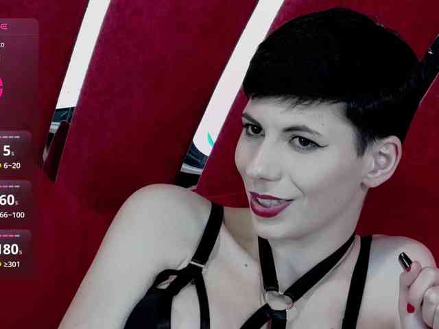 RoxxyRouge webcam
