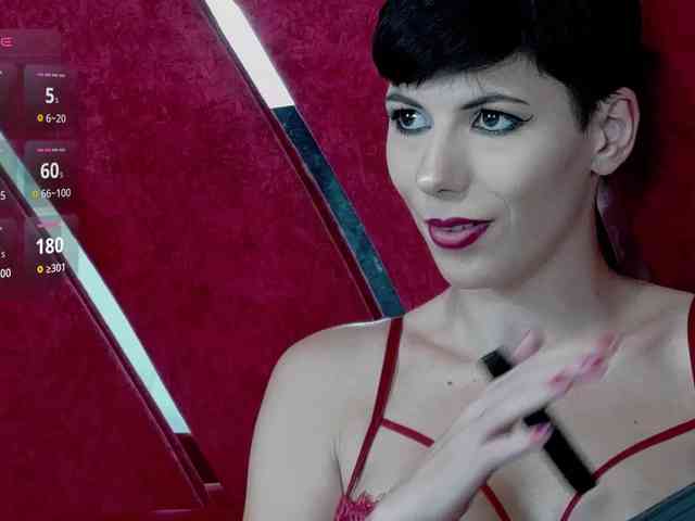 RoxxyRouge webcam