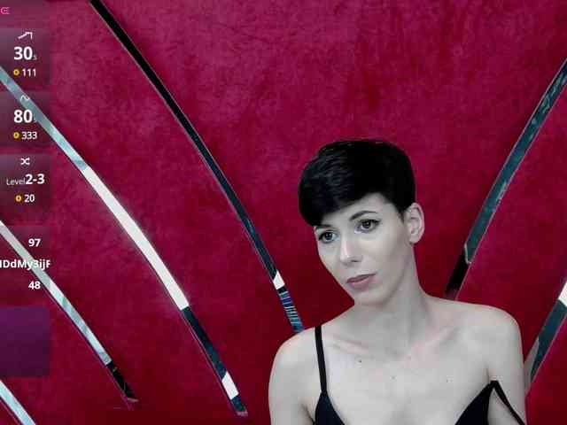 RoxxyRouge webcam