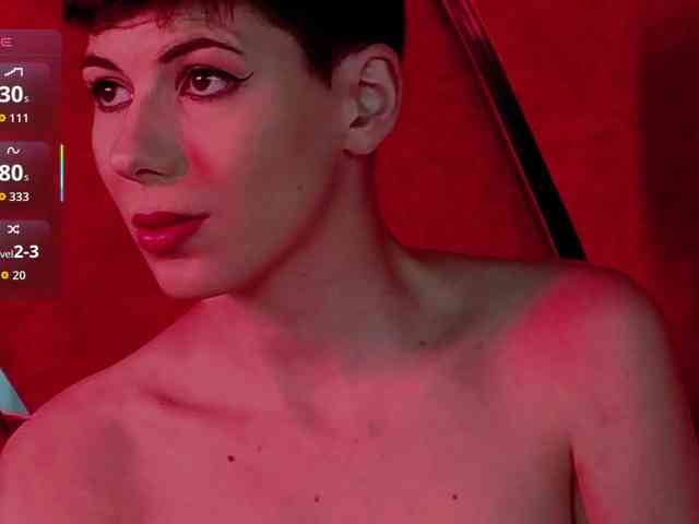 RoxxyRouge RoxxyRouge