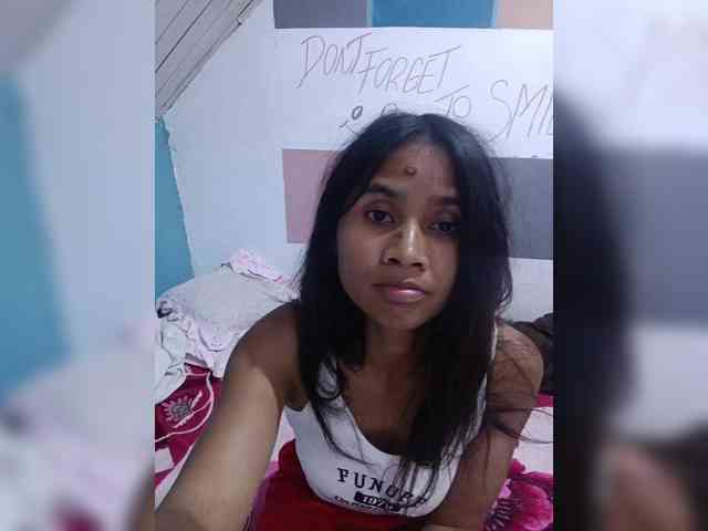 TitiAnnah webcam