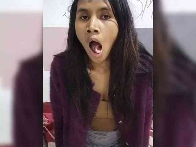TitiAnnah webcam