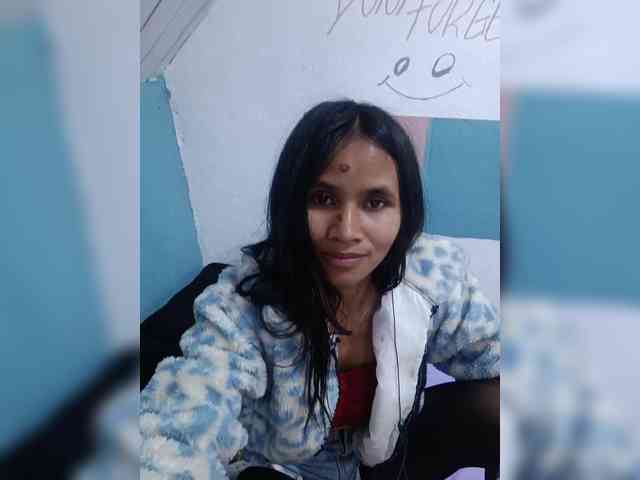 TitiAnnah webcam