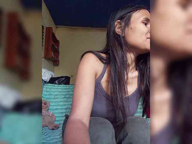 TitiAnnah webcam
