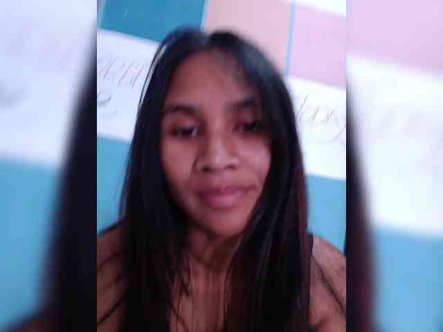TitiAnnah webcam