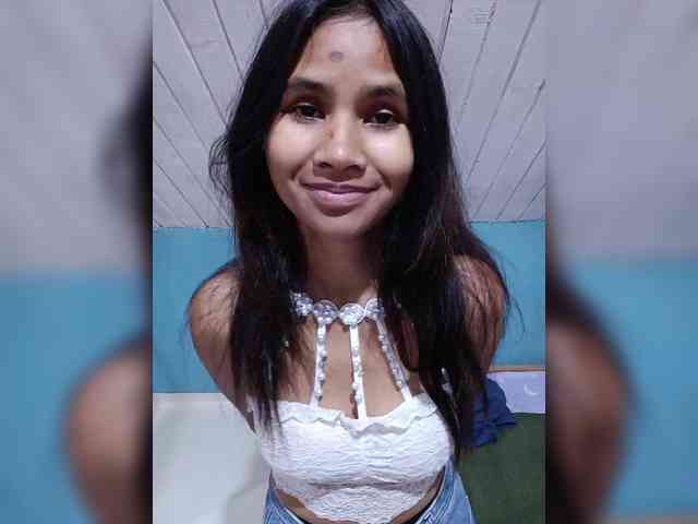 online cam TitiAnnah