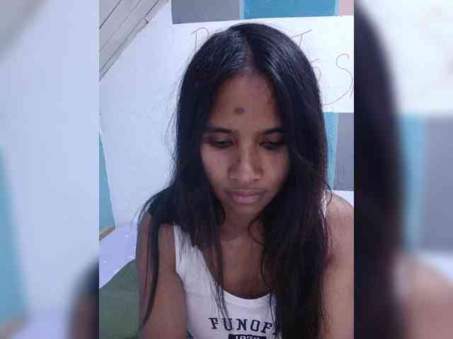TitiAnnah webcam