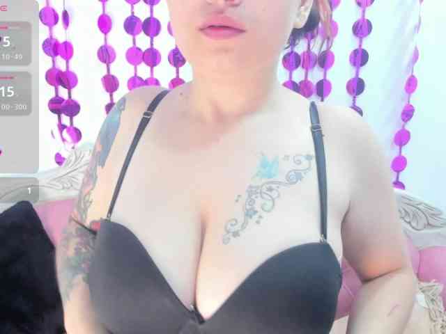 Mia-Collivens webcam