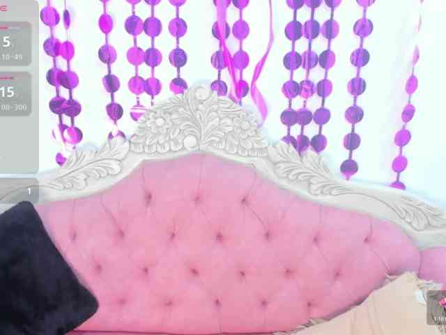 Mia-Collivens webcam