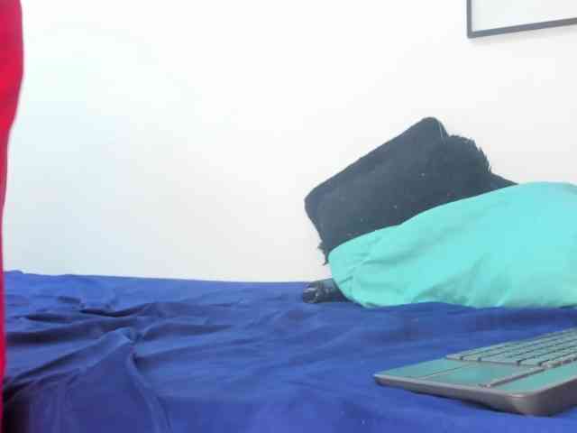 Mia-Collivens Mia-Collivens