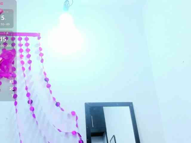 Mia-Collivens webcam