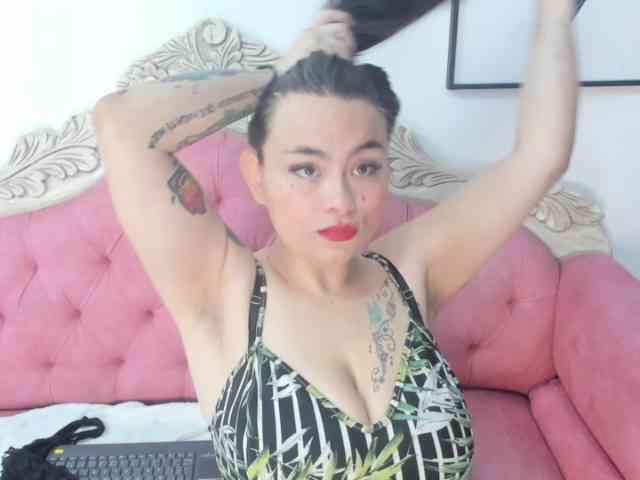Mia-Collivens webcam